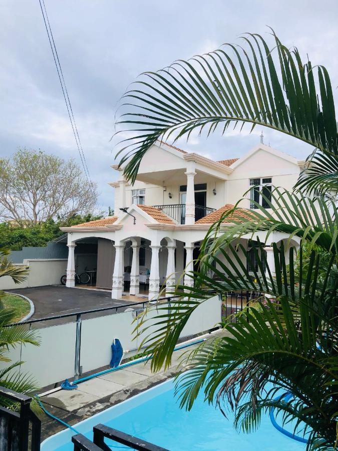 MauriSoleil Self-Catering Guesthouse - Flic-en-Flacq Exterior foto
